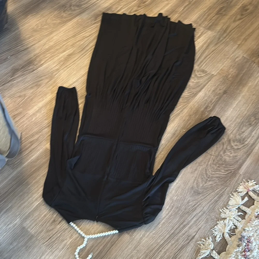 FARM Rio Black Jumpsuit with Wide-Leg Palazzo and Belted Waist - Picture 9 of 10